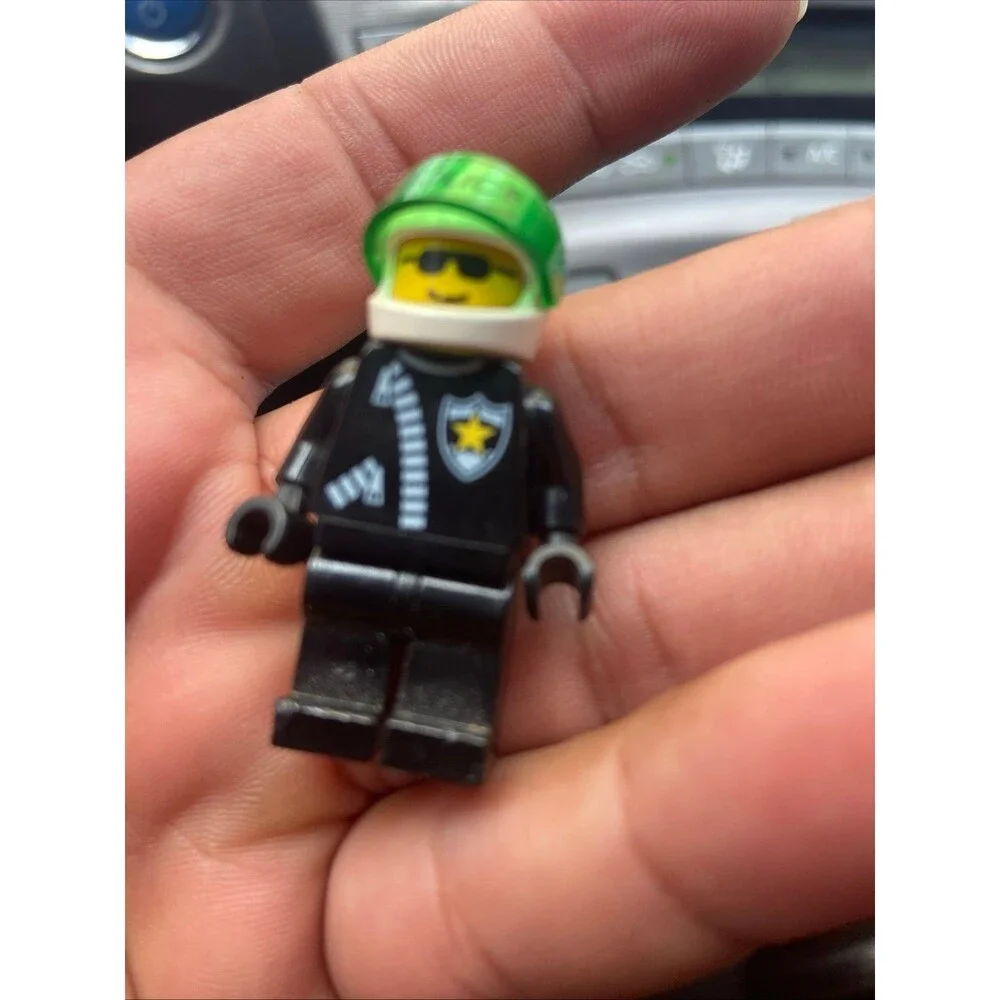 Lego Minifigure Cop010